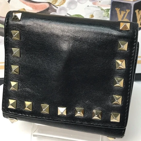 Valentino Garavani Rockstud Leather Trifold Wallet 😍🖤🔥 - Picture 10 of 17